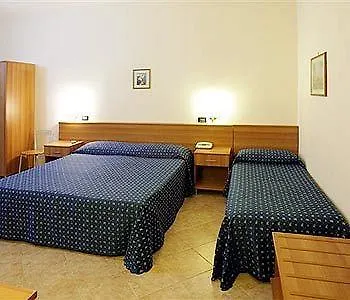 Otel Ascot 2*