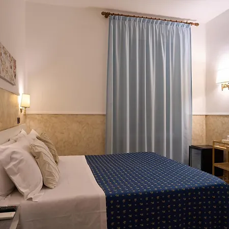 Ascot Hotel