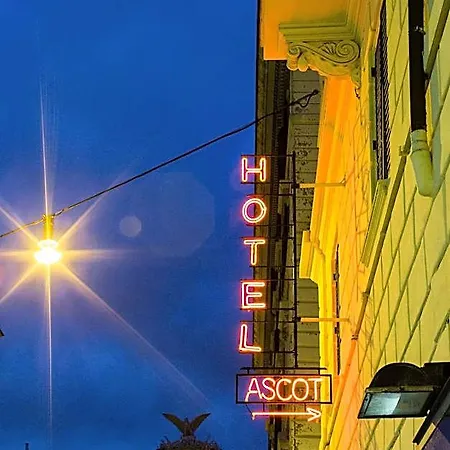 Hotel Ascot 2*