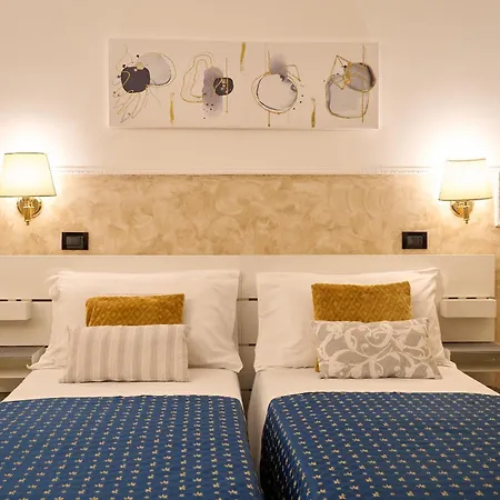 Hotell Ascot 2*